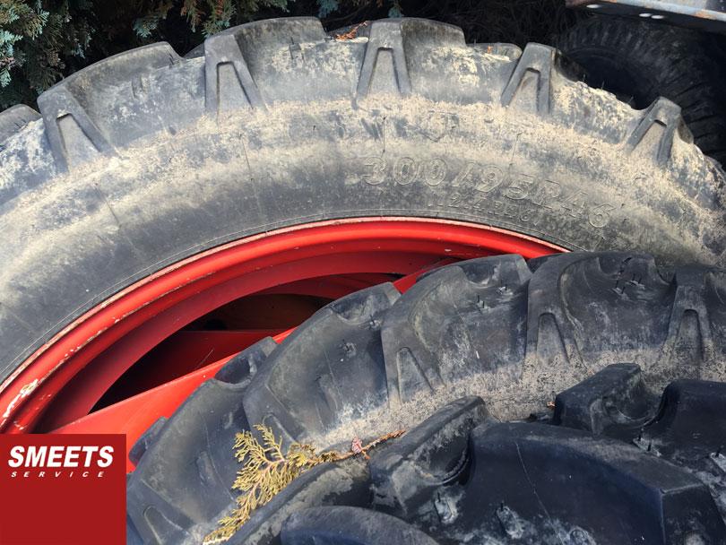300/95R46  Kleber  