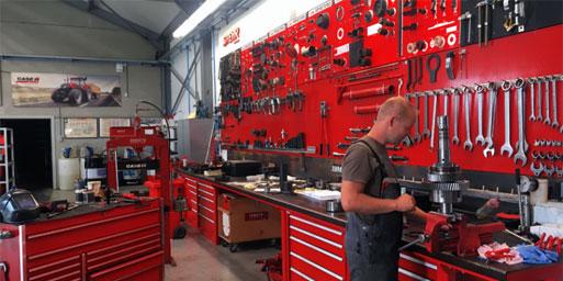 Reparaties met behulp van Special Tools. 